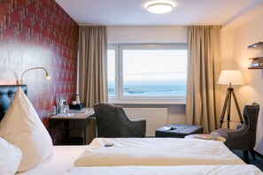 Double Room, Sea Facing | Free minibar items, desk, free WiFi, bed sheets - Hotel auf den Hummerklippen (Helgoland)