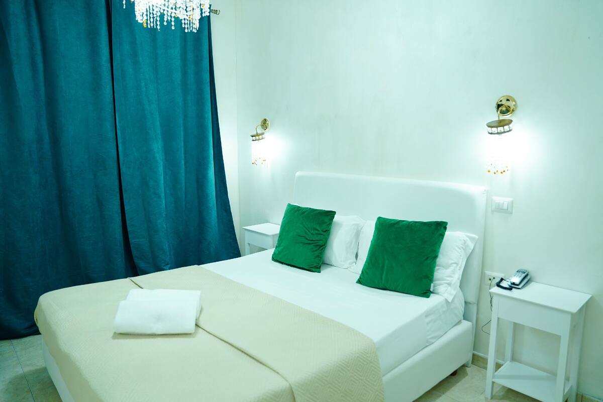 Classic Quadruple Room, 4 Bedrooms, Non Smoking | 1 bedroom, minibar, cots/infant beds, free WiFi