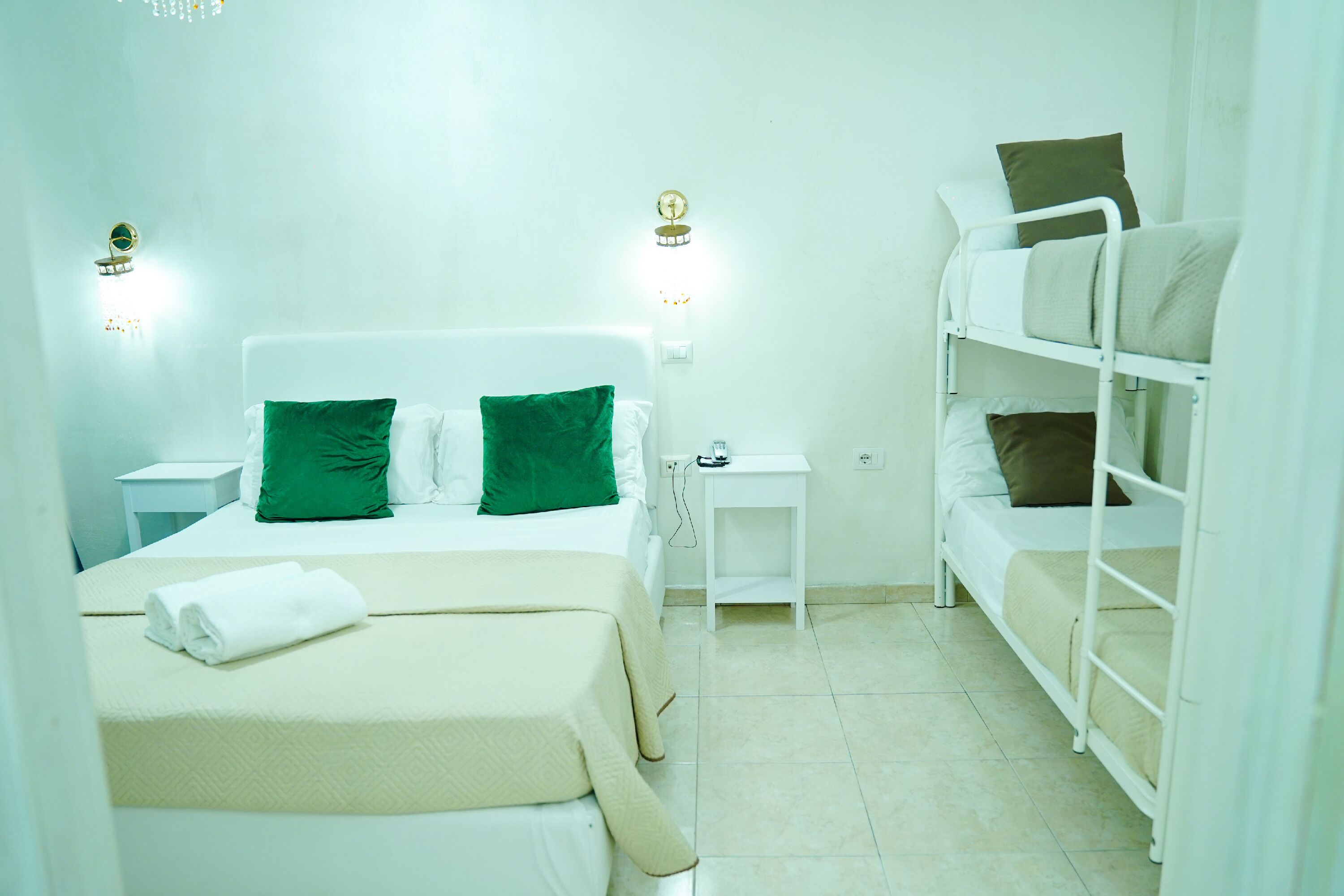 Classic Quadruple Room, 4 Bedrooms, Non Smoking