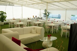 Free daily buffet breakfast  - Bee Queen Hotel (Giugliano in Campania)