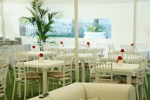 Gratis morgenmadsbuffet hver dag