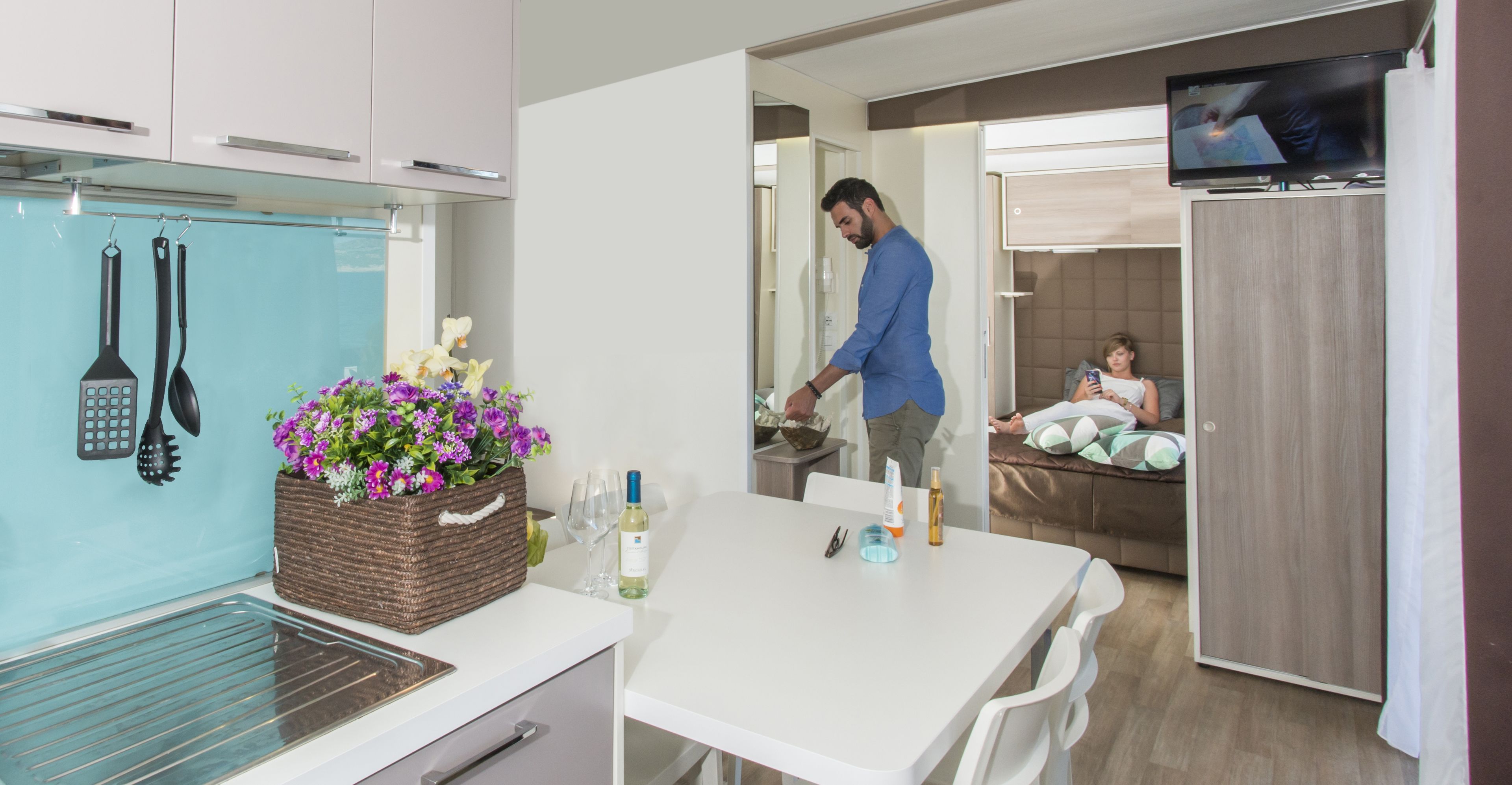 Suite (Seaside) | 1 camera, biancheria da letto di alta qualità, minibar