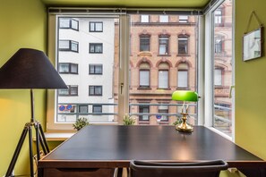 Design Apartment, 1 Queen Bed, Kitchenette | In-room business centre - Stay in Style City Center deluxe flat (Mannheim)