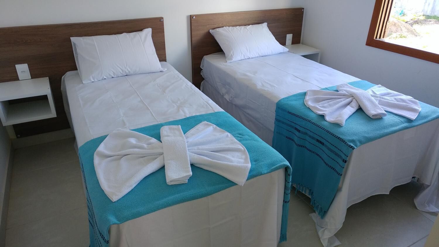 Wi-Fi de cortesia, roupa de cama