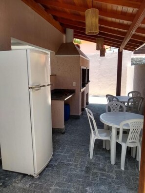 冰箱、炉灶、厨具/餐具
