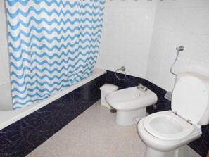 Apartamento, 2 habitaciones | Baño
