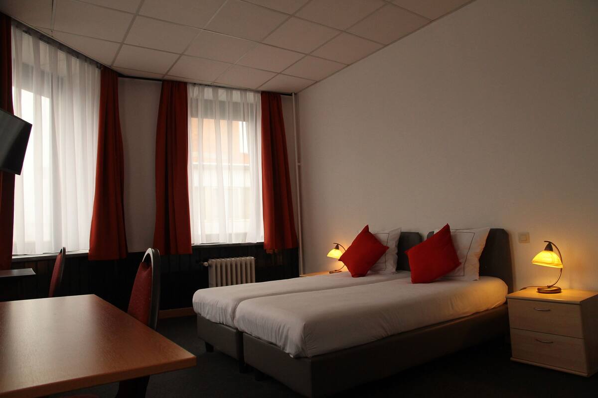 Family Quadruple Room | In-room safe, soundproofing, iron/ironing board (on request)