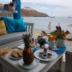 Café da manhã continental todos os dias (EUR 7 por pessoa)