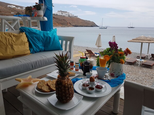Daily continental breakfast (EUR 7 per person) - Aegean Sea Villas (Astypalaia)