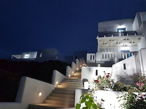 Villa, 1 Bedroom, Sea View (Shell) | In-room safe, desk, soundproofing, iron/ironing board