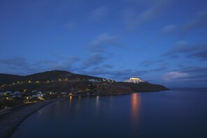 Villa, 2 Bedrooms, Sea View (Scallop) | In-room safe, desk, soundproofing, iron/ironing board