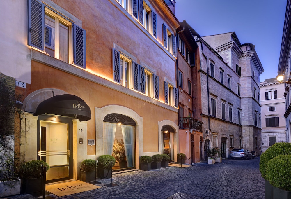 Hotel De' Ricci by null