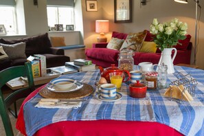 Breakfast for a fee - Church End Cottage (Newport Pagnell)