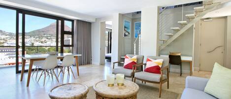 Comfort Apartment, 2 Bedrooms (Mirador) | Living area