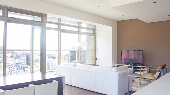 Apartment, 2 Bedrooms (Fedelfa) | Living area