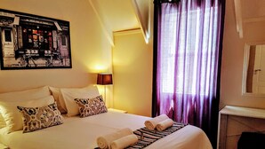 Premium bedding, Select Comfort beds, soundproofing, iron/ironing board - TC Villas (Cape Town)