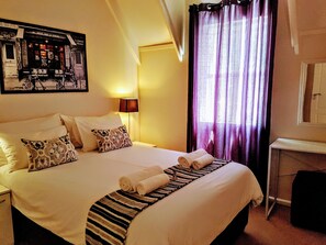 TWO BEDROOM TOWNHOUSE 27 | Premium bedding, Select Comfort beds, soundproofing, iron/ironing board