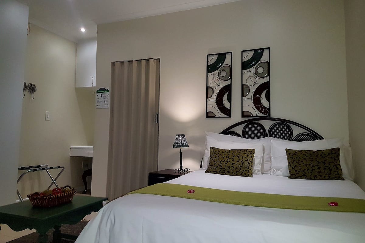 Premium bedding, Select Comfort beds, soundproofing, iron/ironing board