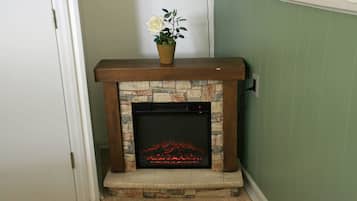 Deluxe Room, 1 Bedroom (Log Cabin) | Room amenity