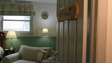 Deluxe Room, 1 Bedroom (Log Cabin) | Premium bedding, individually decorated, individually furnished