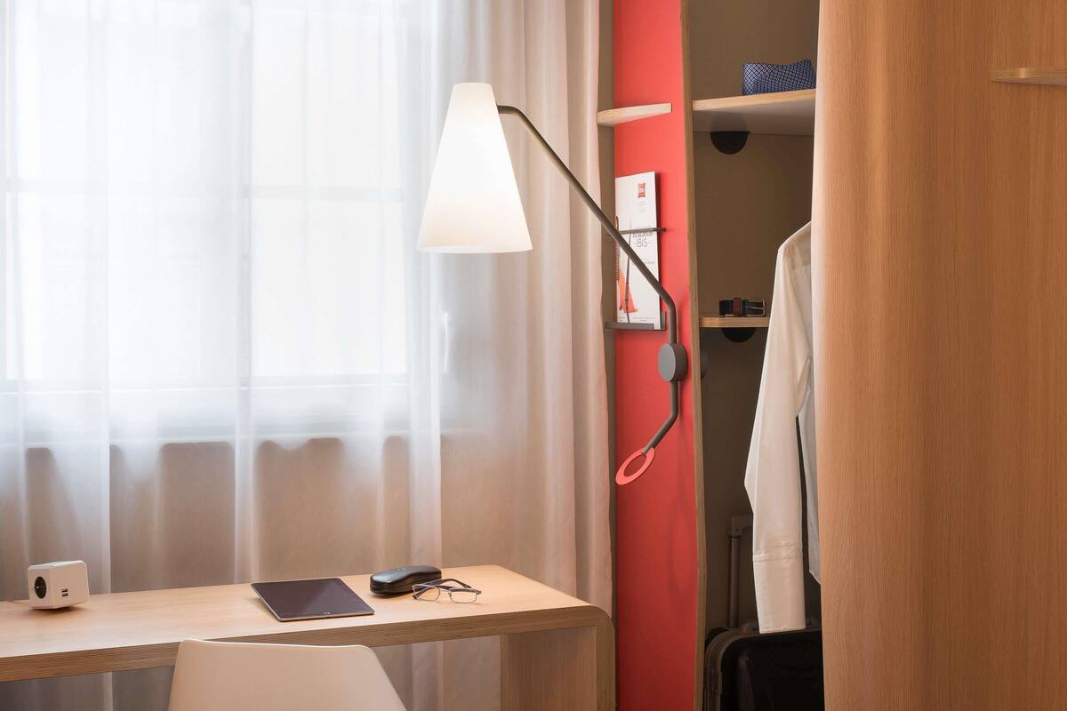 Standardværelse - 2 enkeltsenge | Mørklægningsgardiner, lydisolering, strygejern/strygebræt