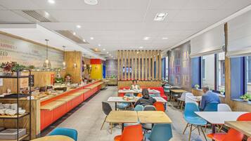 Morgenmadsbuffet hver dag (13.90 EUR pr. person)