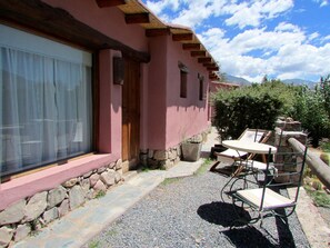 Outdoor dining - Villa del Cielo Hotel (Tilcara)