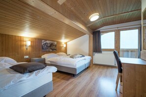 20 chambres, accès au Wi-Fi (inclus)
