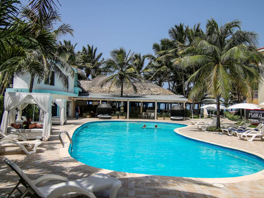 Outdoor pool, pool loungers