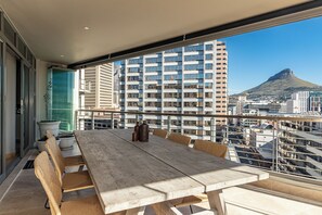 Deluxe Apartment | Terrace/patio