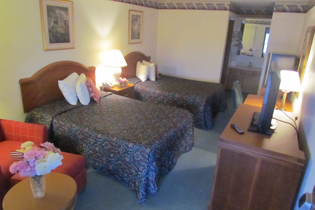 Chambre Double Deluxe, 2 lits doubles, réfrigérateur et four à micro-ondes, vue ville