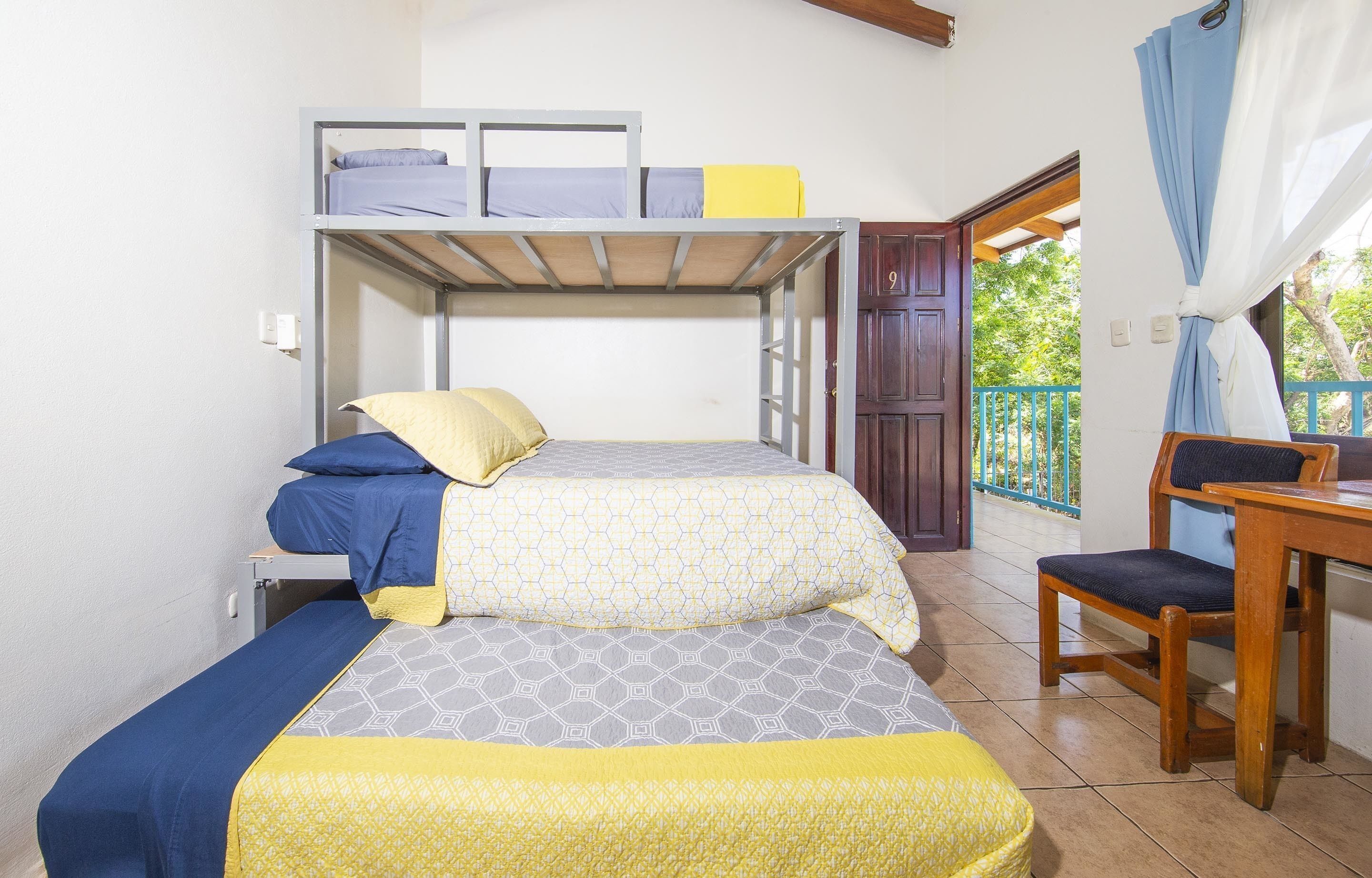 Ropa de cama de alta calidad y camas con efecto memoria 