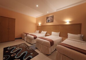 In-room safe, desk, laptop workspace, blackout drapes - Snood Al Aziziah (Makkah)