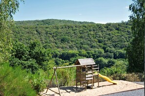 Children's area - Holiday Home in La Roche with Sauna & Games (La Roche)