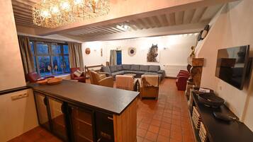 Smart-tv en een open haard