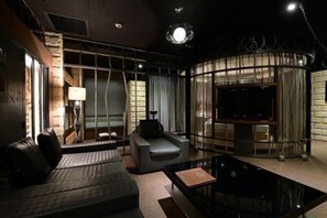 Premium bedding, individually decorated, individually furnished, desk - Eden Exoticism Planet Hotel (Kaohsiung)