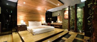 Eden Exoticism Planet Hotel