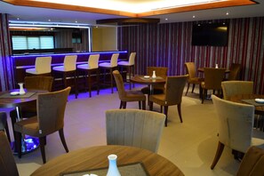 Bar (in der Unterkunft)