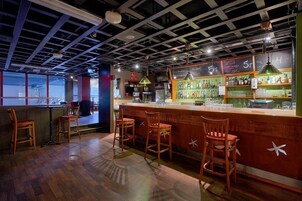 Bar (en la propiedad)