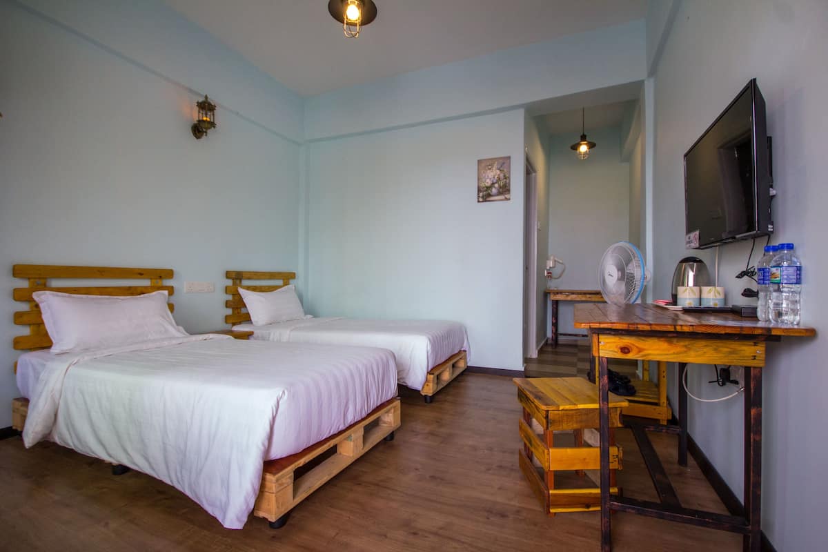 Deluxe Twin kamer | 1 slaapkamer, een strijkplank/strijkijzer, gratis wifi