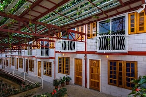 Ngoại thất