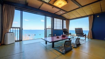 Suite room (40.5sqm), Non Smoking | Free WiFi