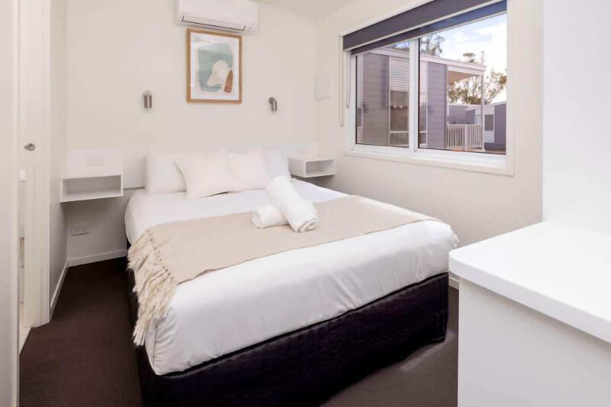 Villa, 3 bedroom, Riverview | Soundproofing, iron/ironing board, free WiFi, bed sheets