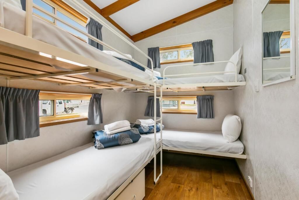 Familievilla, 2 soverom | Lydisolert, strykejern/-brett, wi-fi (inkludert) og sengetøy