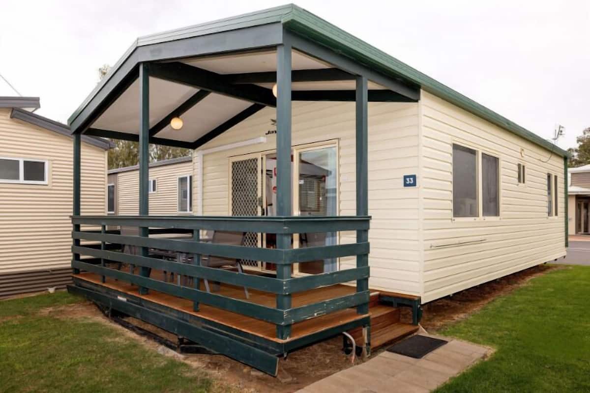 Family Villa, 2 Bedrooms | Soundproofing, iron/ironing board, free WiFi, bed sheets