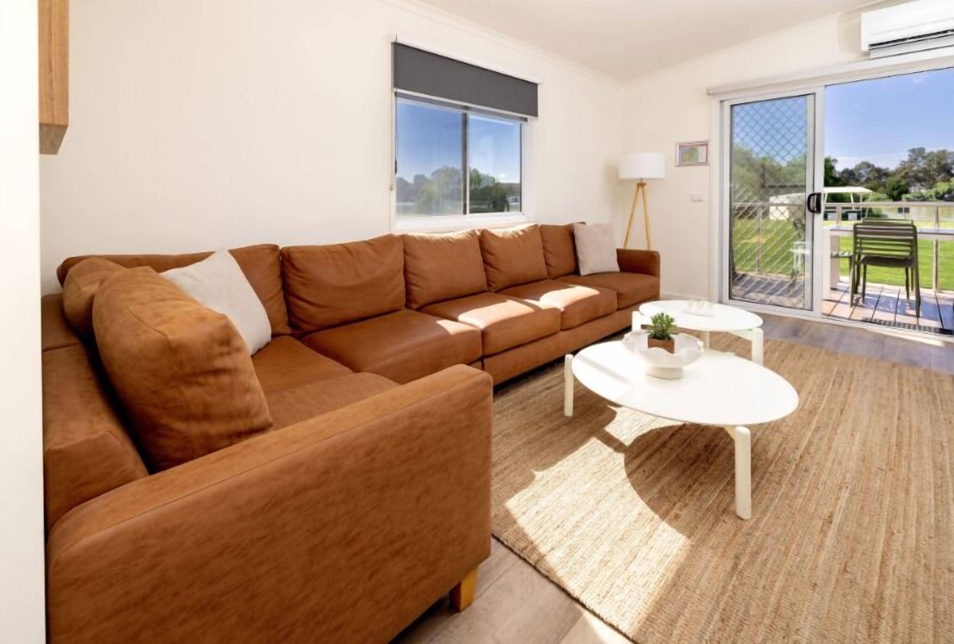 Villa, Flussblick | Wohnbereich | Flachbildfernseher, DVD-Player