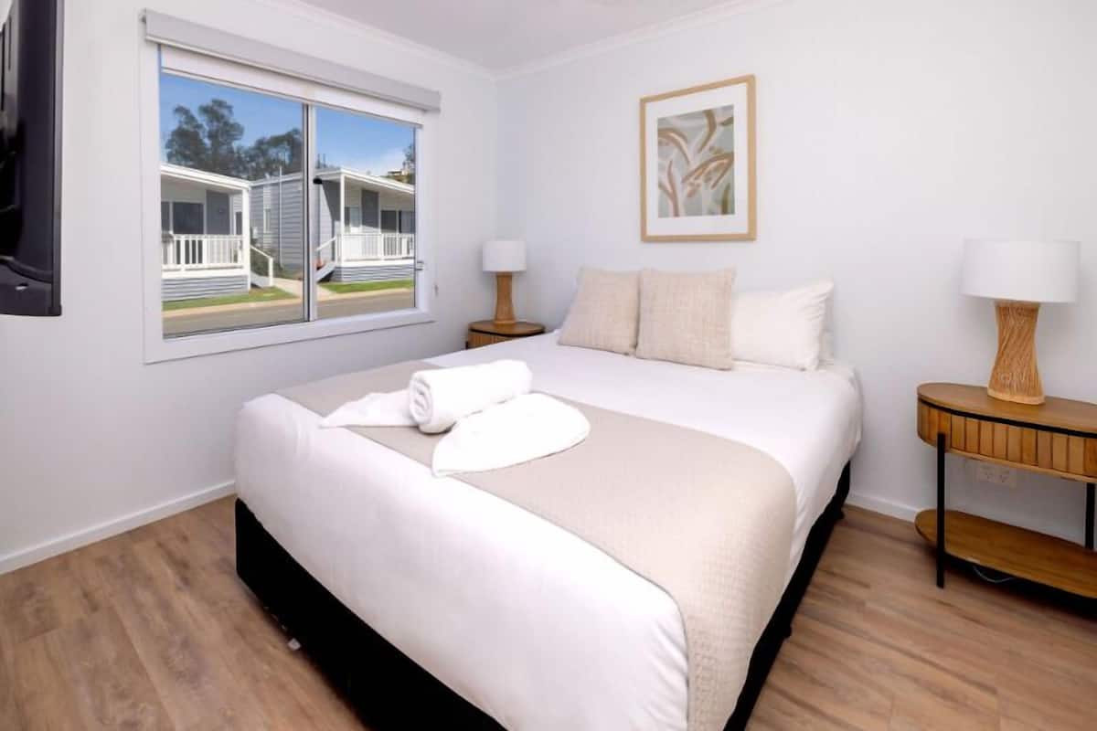 Soundproofing, iron/ironing board, free WiFi, bed sheets