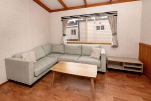 Family Villa, 2 Bedrooms | Living area - BIG4 Mannum Holiday Park (Mannum)