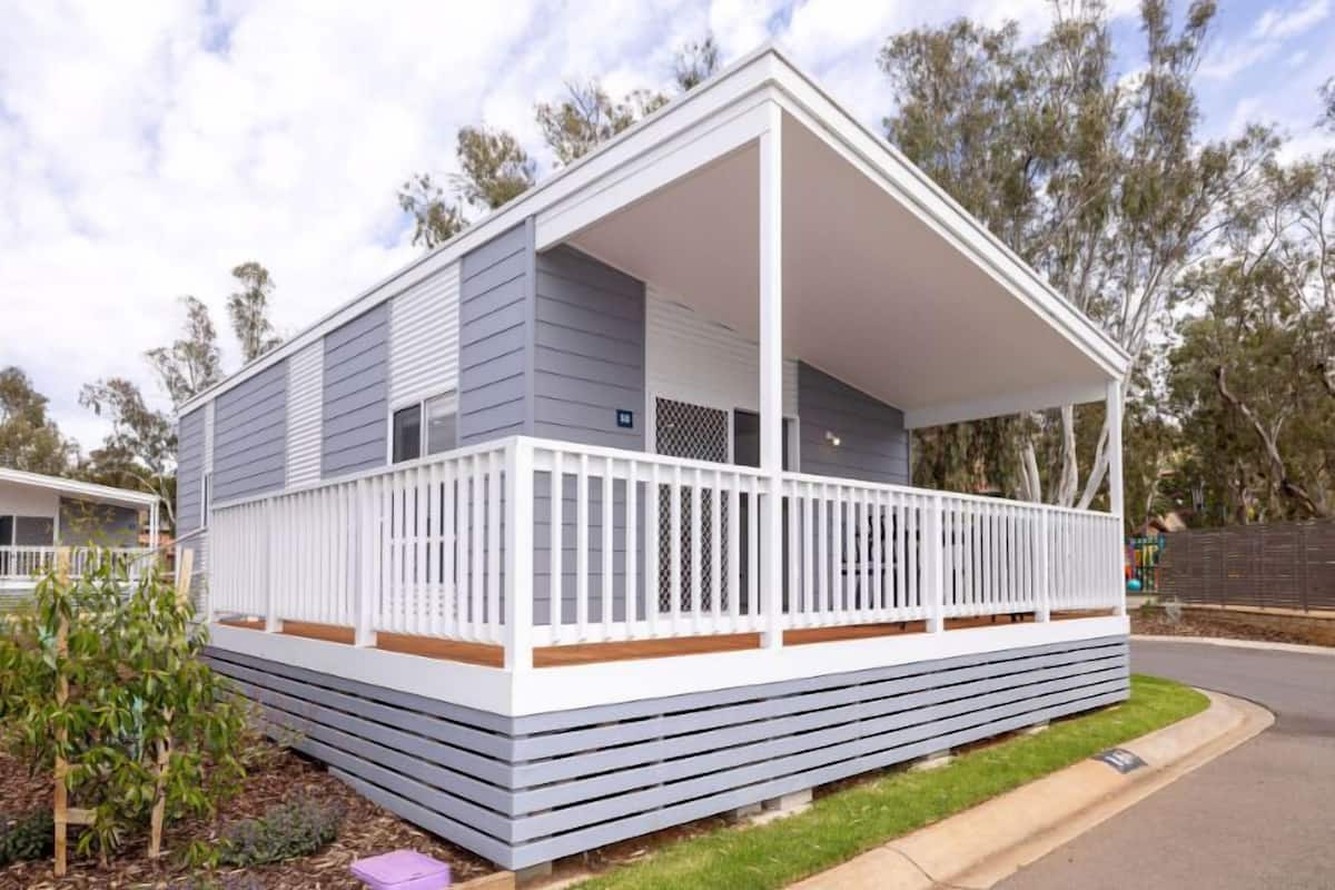 Cabana superior | Quartos à prova de som, ferros/tábuas de passar roupa, Wi-Fi de cortesia