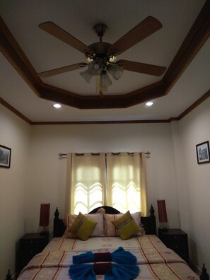 Family Bungalow | Minibar, individually decorated, desk, laptop workspace - Stella Resort (Sam Roi Yot)